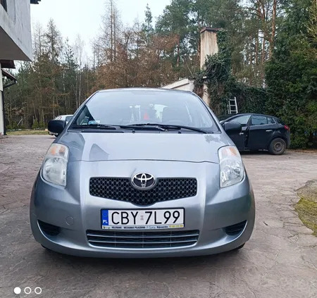 kujawsko-pomorskie Toyota Yaris cena 15900 przebieg: 222000, rok produkcji 2008 z Zwoleń